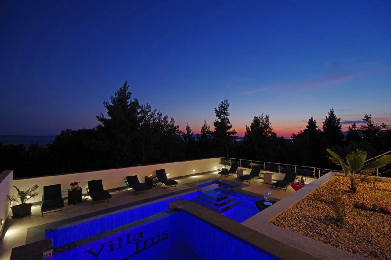 Villa Inis Макарська Екстер'єр фото